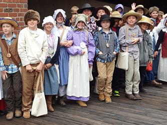 Students at Sutters Fort